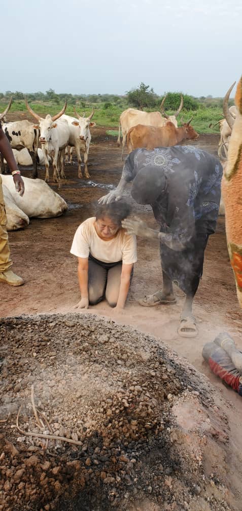 Mudari Tribe Ash Cleaning